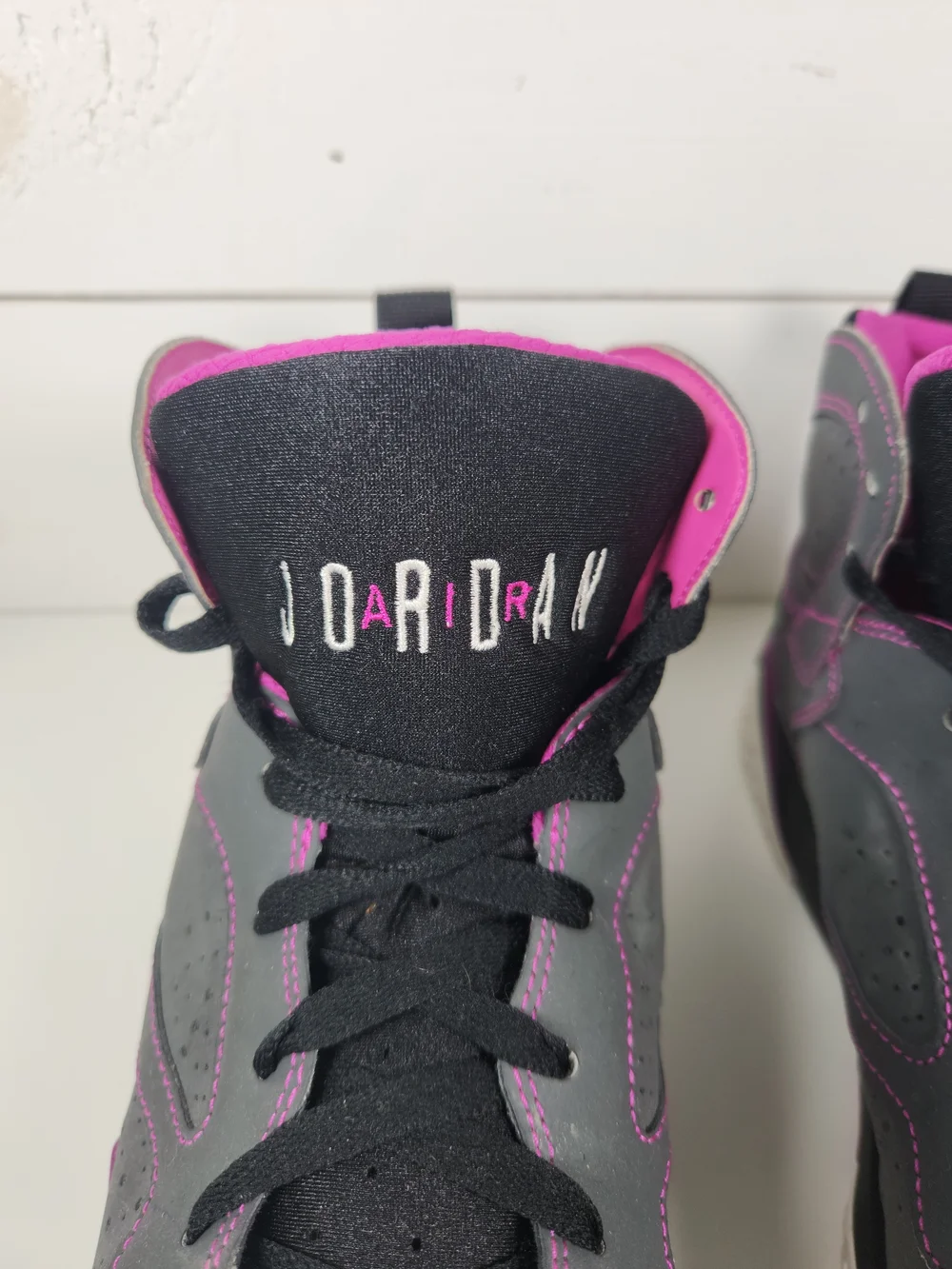 Nike Air Jordan 7 Retro Valentines Day 30th 9.5Y Youth , Woman 11 Sneakers